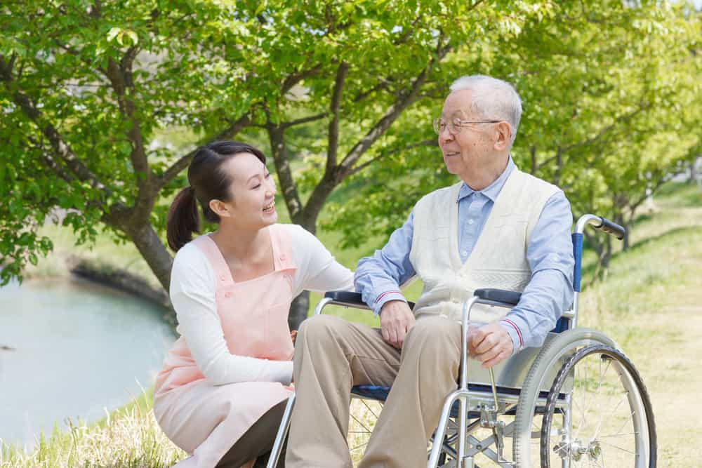 Caregivers are Wired, More Likely to Use Online Health Resources like Drug and Doctor Reviews