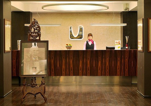 hotel review monitoring