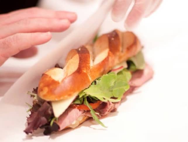 monitor restaurant reviews (1)