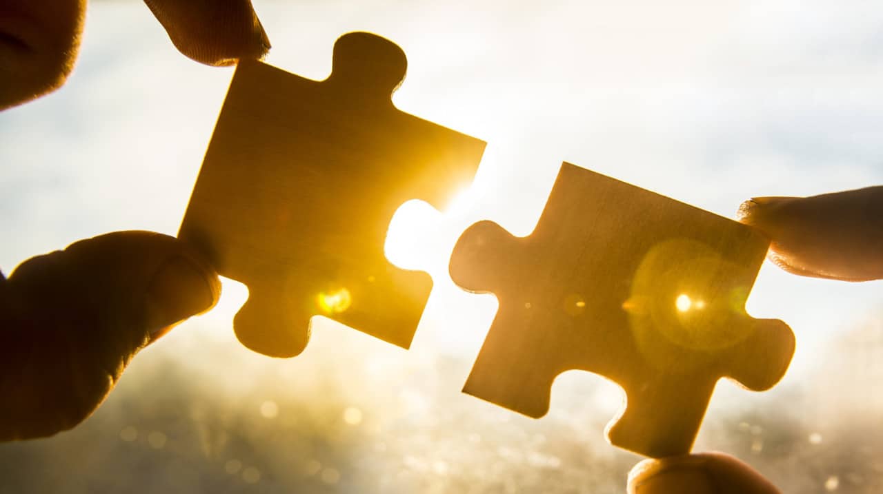 puzzle pieces to show effectiveness of reputation management and local business seo