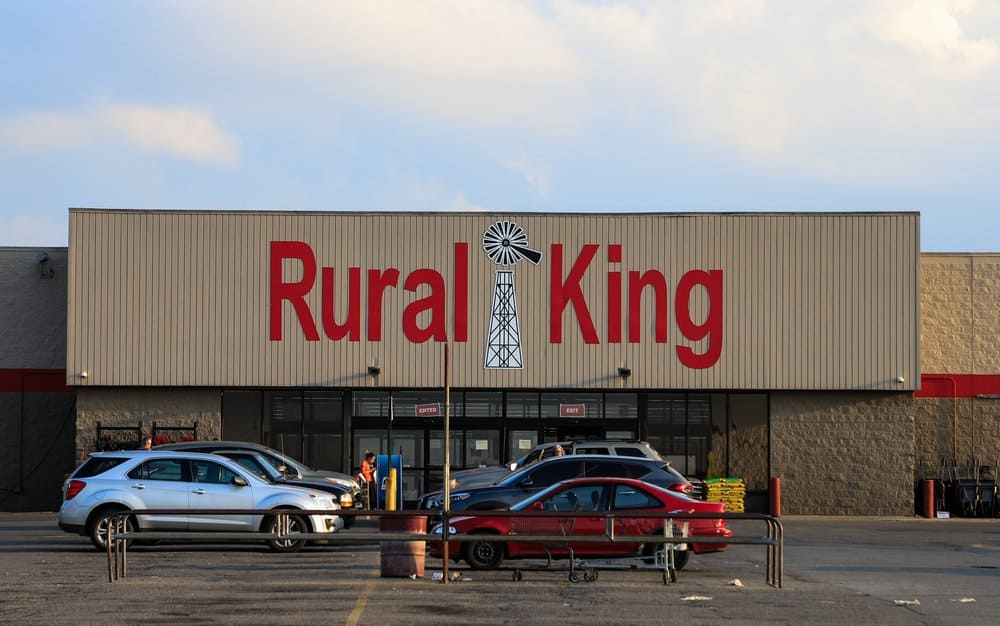 how-review-data-guides-rural-king-in-creating-a-beloved-store