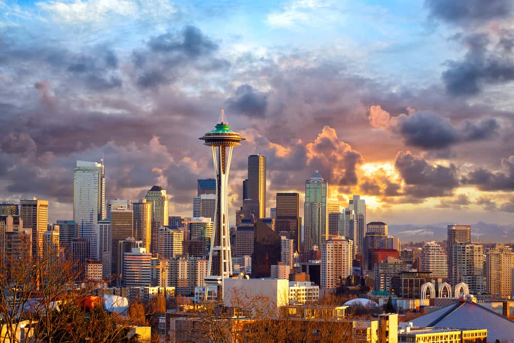 The Top 20 Cities in America to Shop Local for the Holidays – Plus Reputation Management Tips for Every Local Business Owner